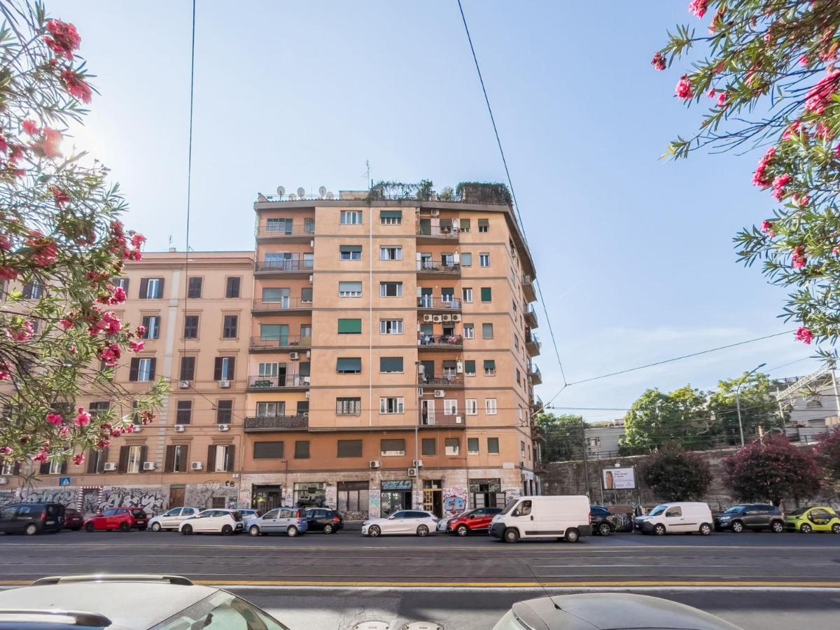 The Rent - Bright Near Pigneto * Rom